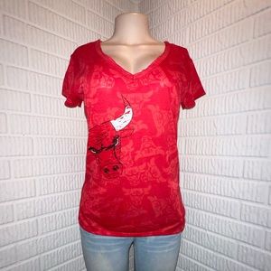 Red Chicago Bulls woman’s shirt size M